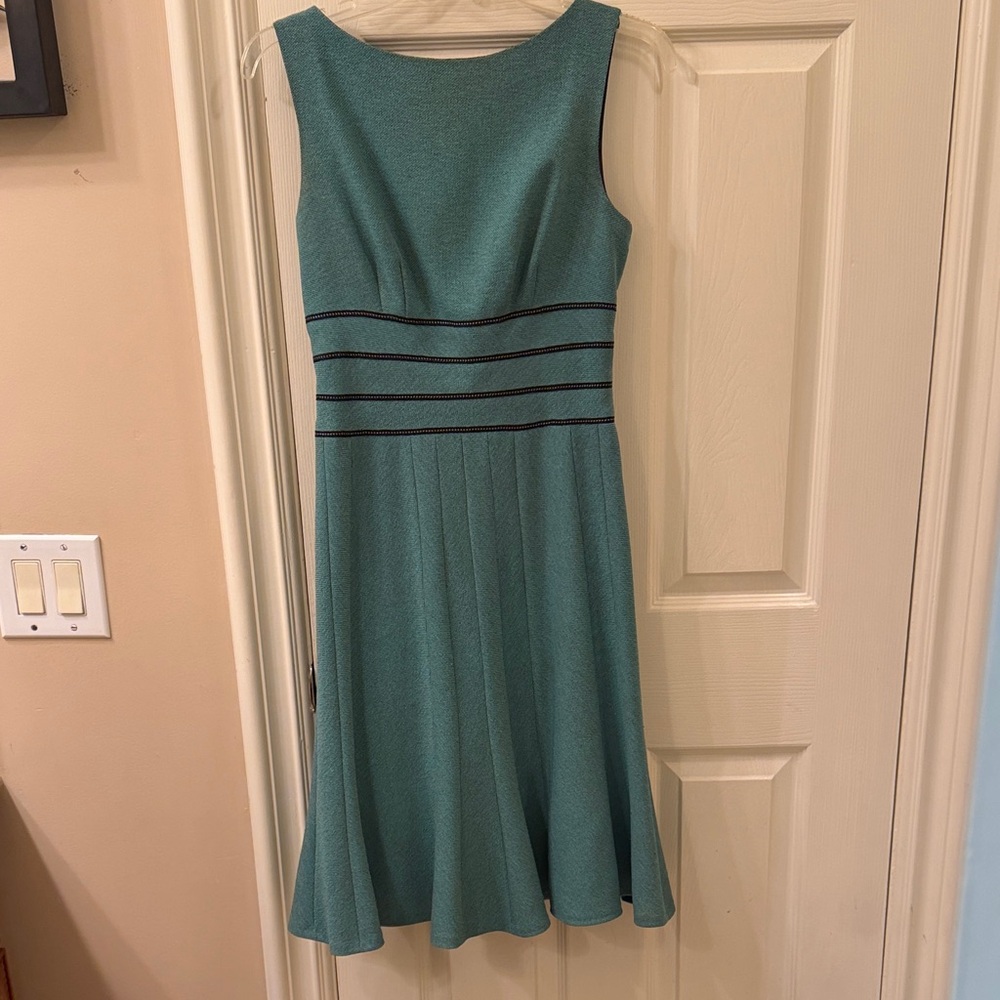 Elegant Teal Sleeveless Dress